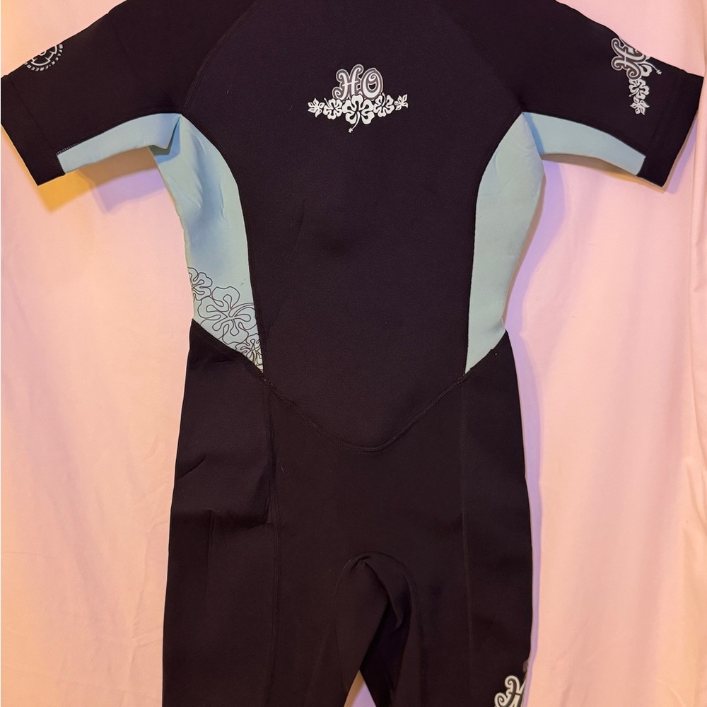 HQ Short Sleeve Wetsuit NWT!